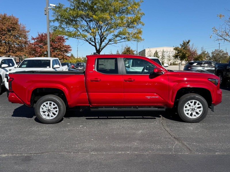 Toyota Tacoma 4WD Vehicle Image 02