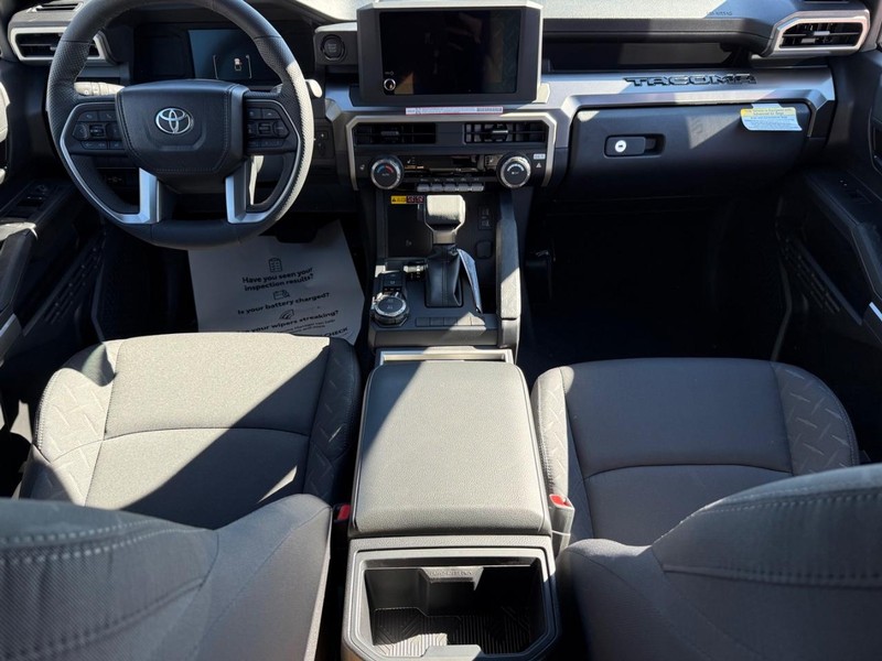 Toyota Tacoma 4WD Vehicle Image 05