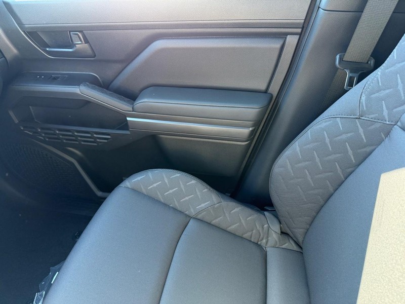 Toyota Tacoma 4WD Vehicle Image 15