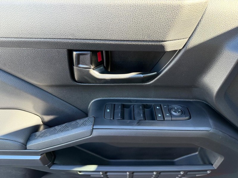 Toyota Tacoma 4WD Vehicle Image 18