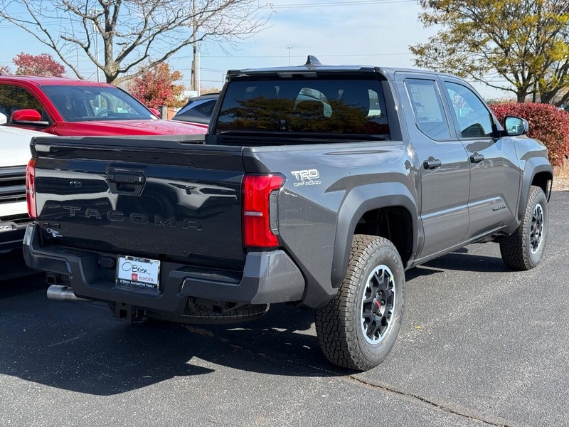 Toyota Tacoma 4WD Vehicle Image 03