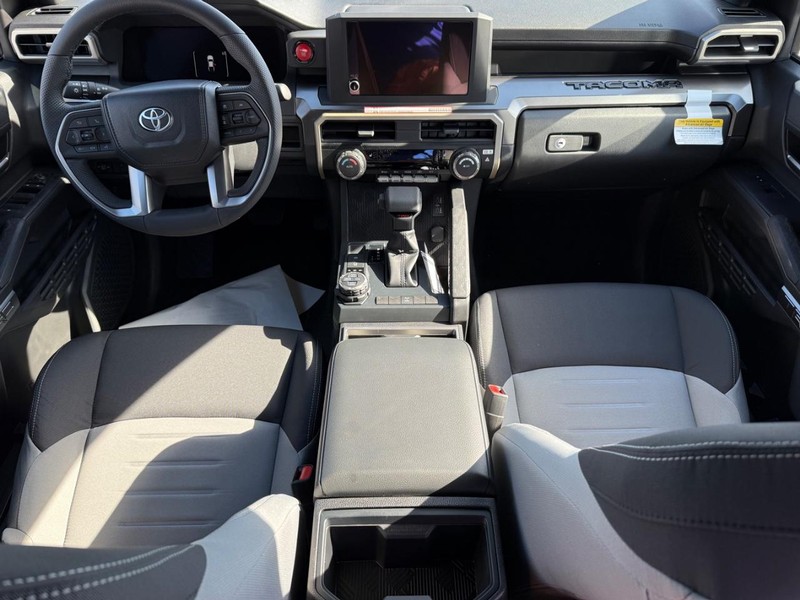 Toyota Tacoma 4WD Vehicle Image 05