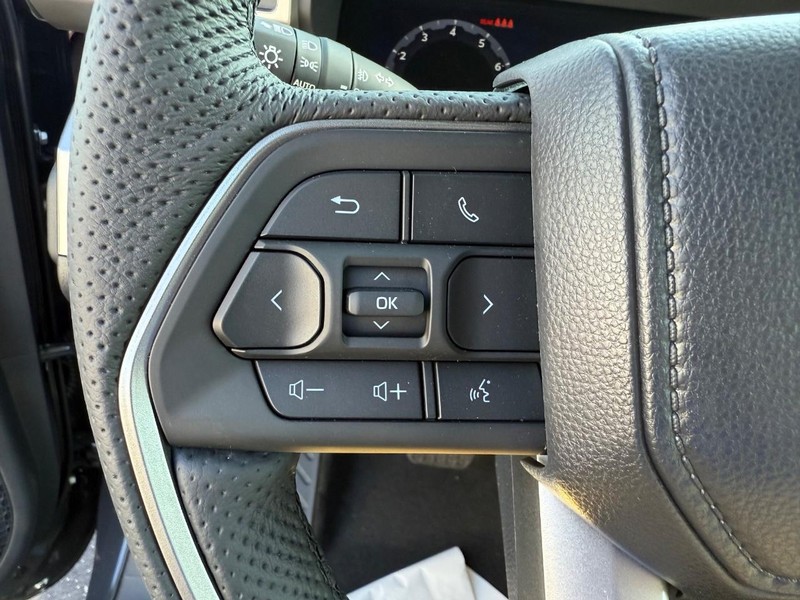 Toyota Tacoma 4WD Vehicle Image 07