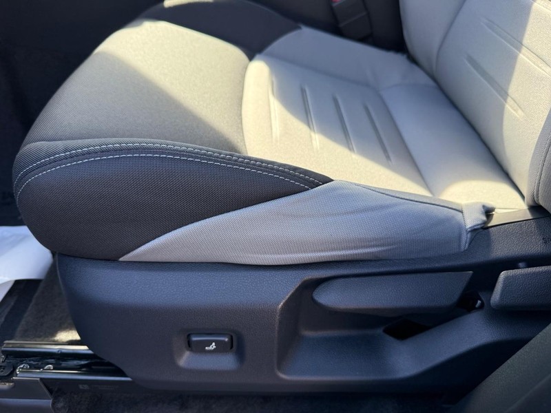 Toyota Tacoma 4WD Vehicle Image 19