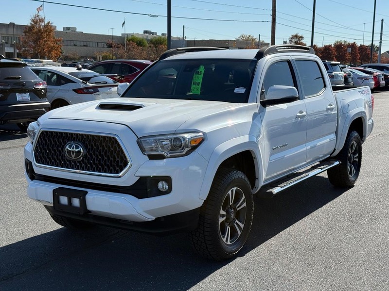 Toyota Tacoma 4WD Vehicle Image 08
