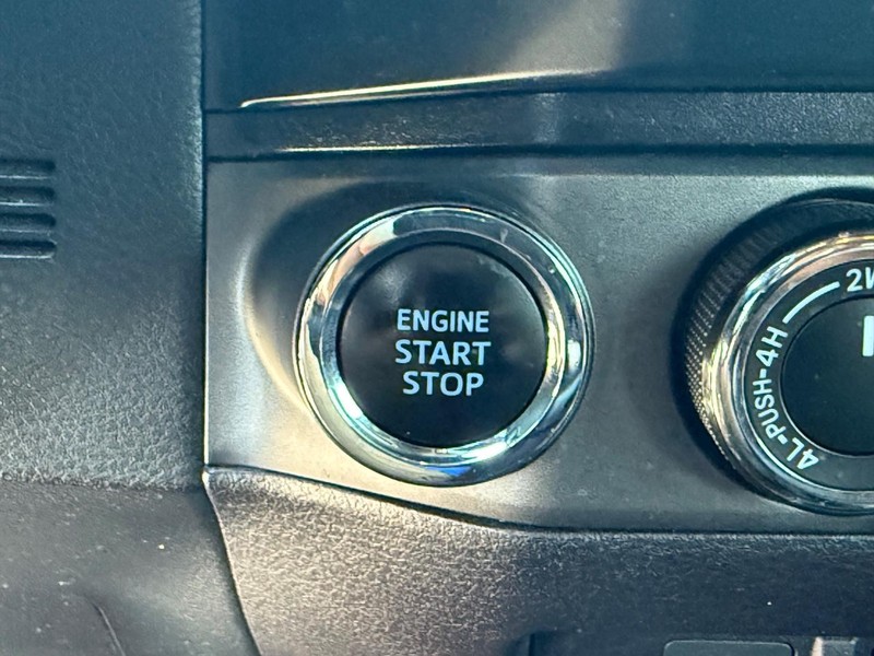 Toyota Tacoma 4WD Vehicle Image 15