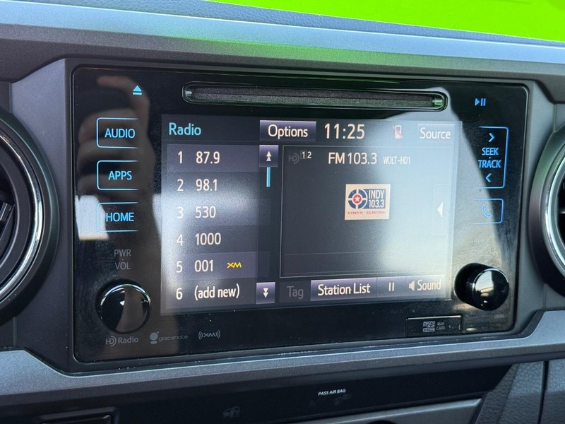 Toyota Tacoma 4WD Vehicle Image 16