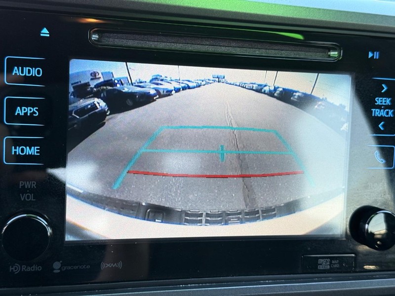 Toyota Tacoma 4WD Vehicle Image 17