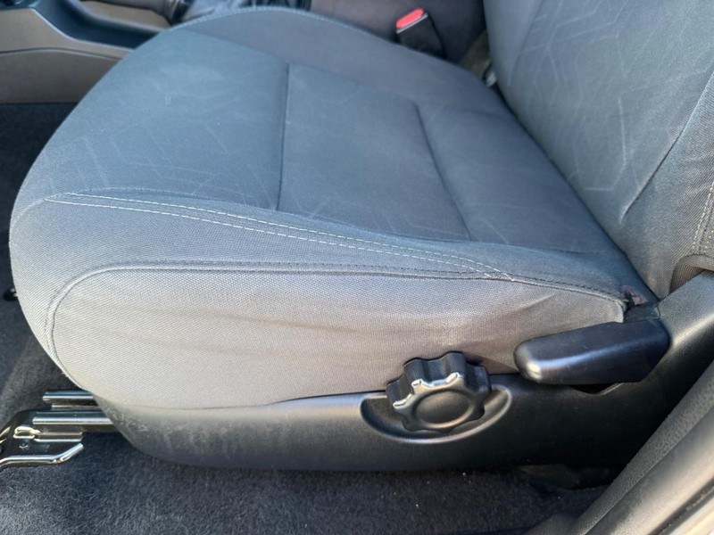 Toyota Tacoma 4WD Vehicle Image 24