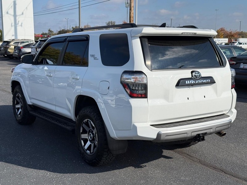 Toyota 4Runner Vehicle Image 05