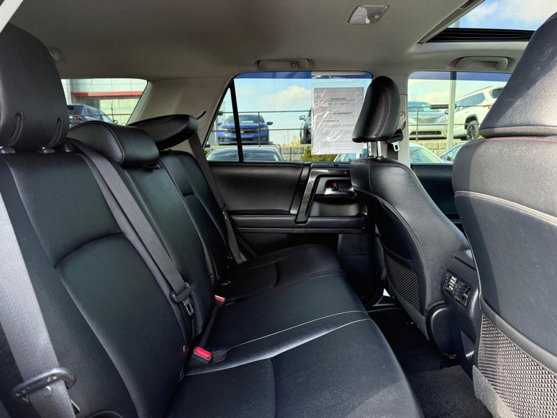 Toyota 4Runner Vehicle Image 10