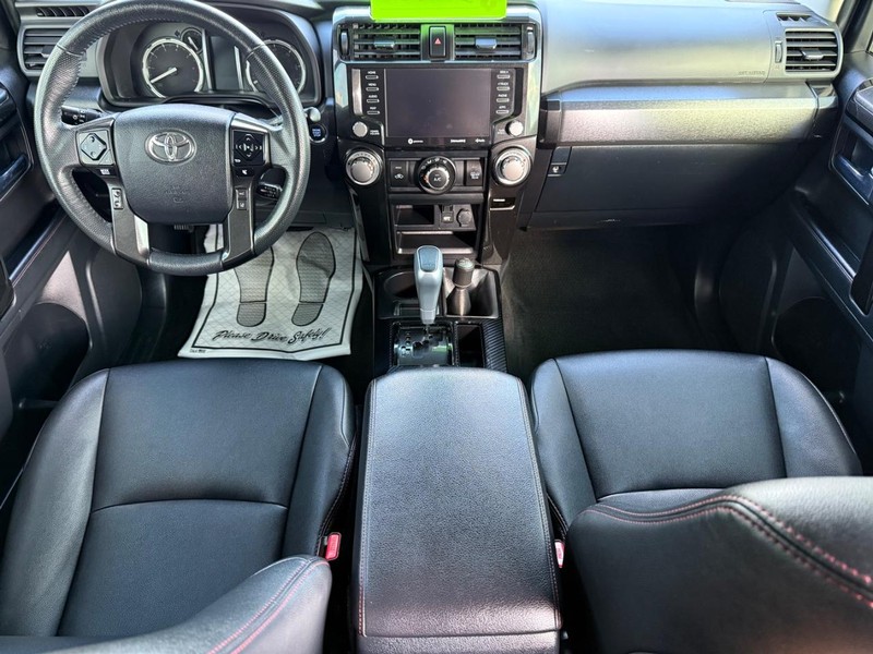 Toyota 4Runner Vehicle Image 12