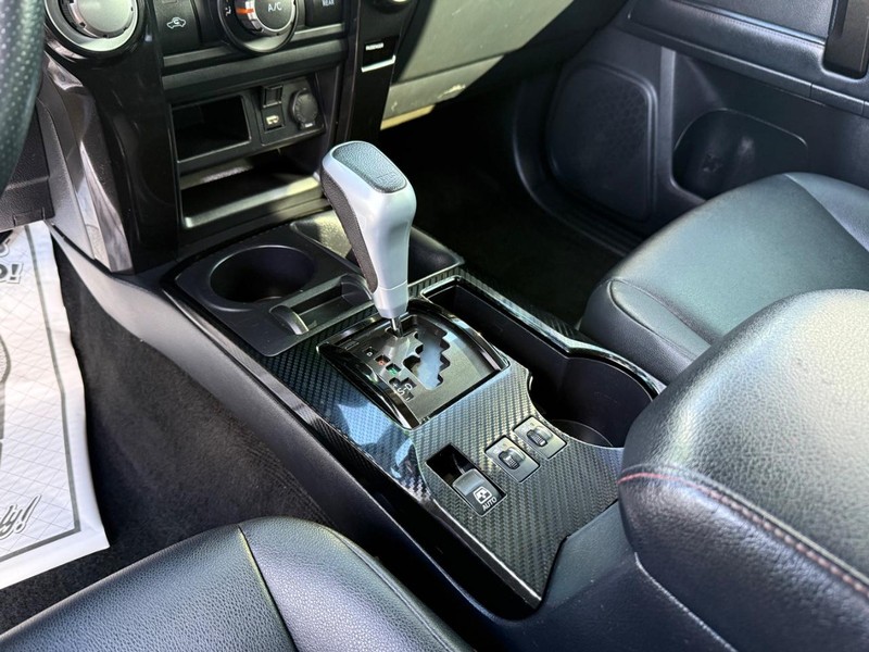 Toyota 4Runner Vehicle Image 21