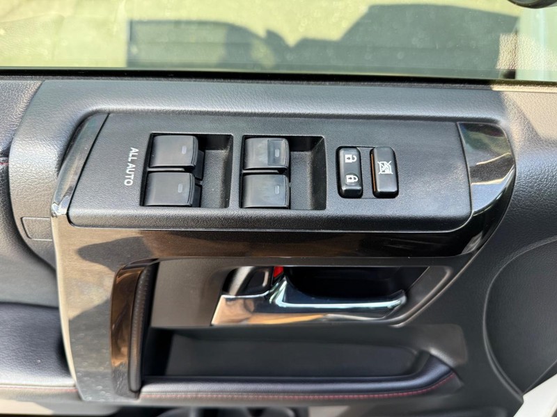 Toyota 4Runner Vehicle Image 27