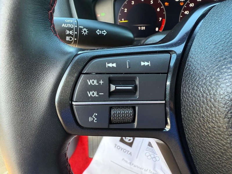 Honda Civic Type R Vehicle Image 13