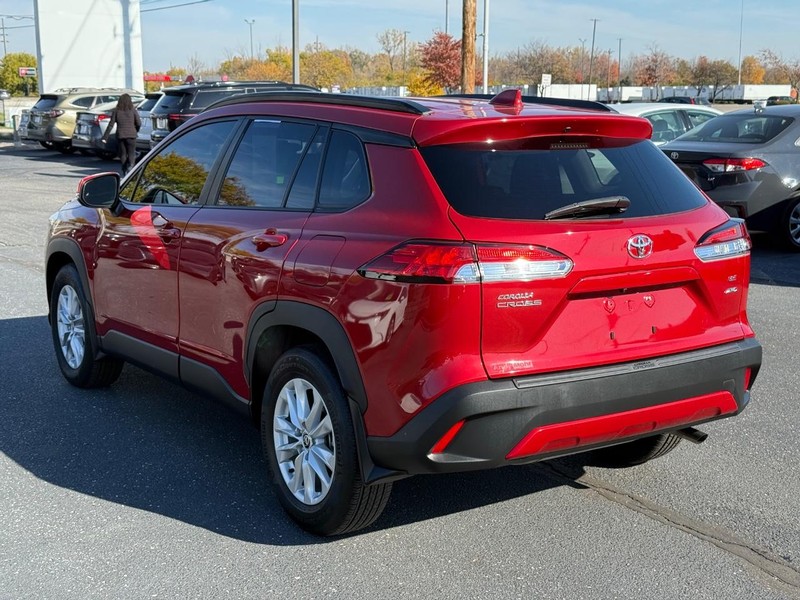 Toyota Corolla Cross Vehicle Image 05