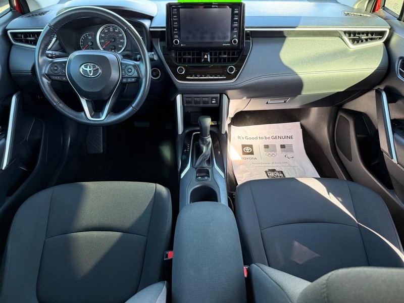 Toyota Corolla Cross Vehicle Image 12