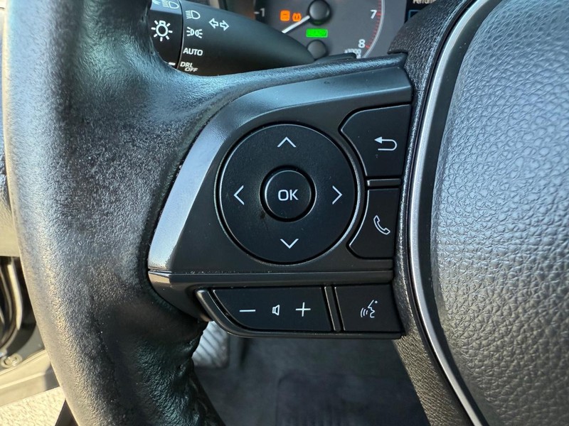 Toyota Corolla Cross Vehicle Image 13