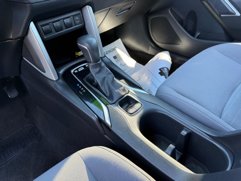 Toyota Corolla Cross Vehicle Image 19