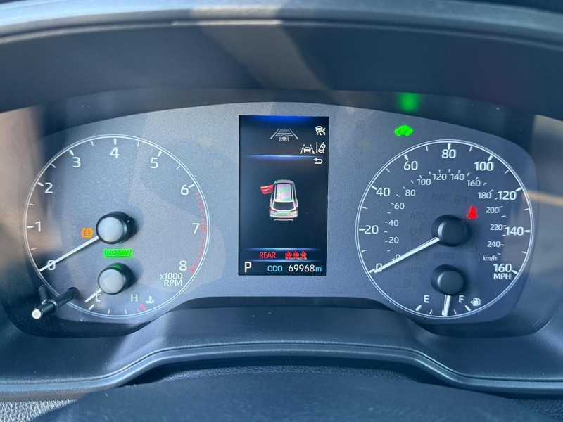 Toyota Corolla Cross Vehicle Image 21