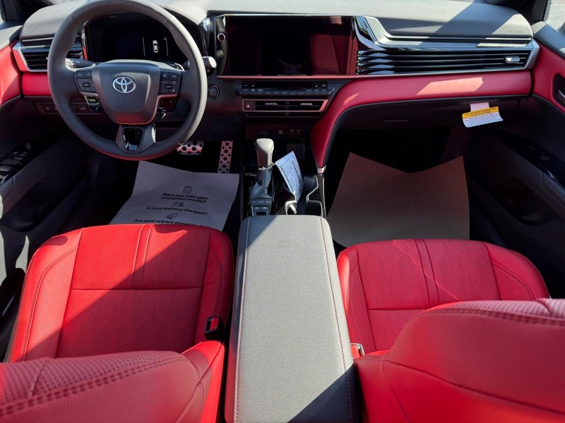 Toyota Camry Vehicle Image 06