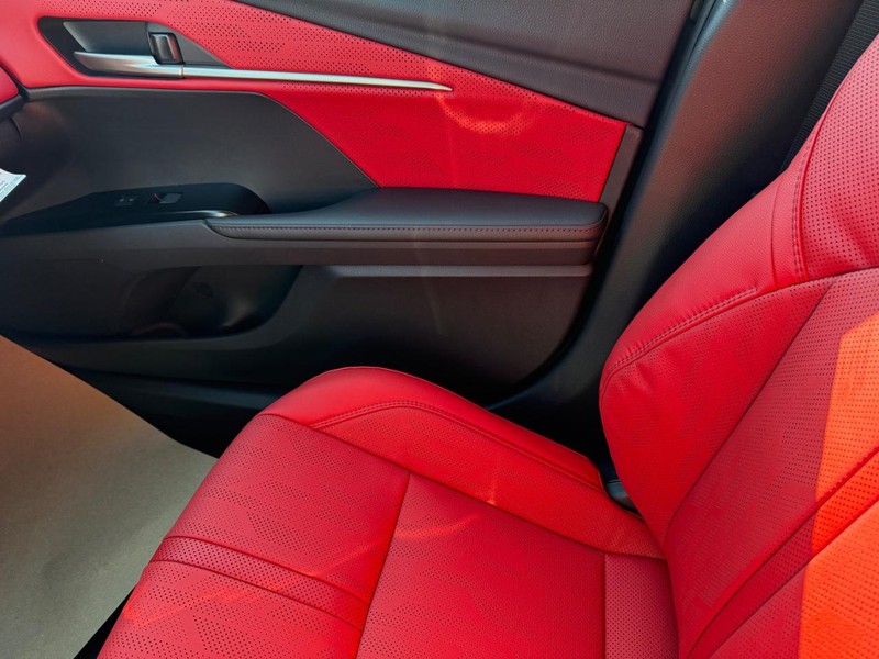 Toyota Camry Vehicle Image 15