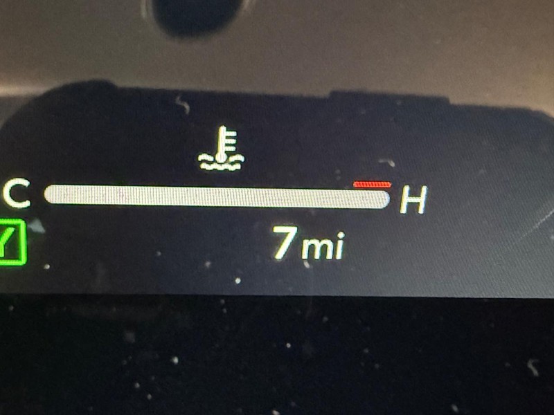 Toyota Camry Vehicle Image 18