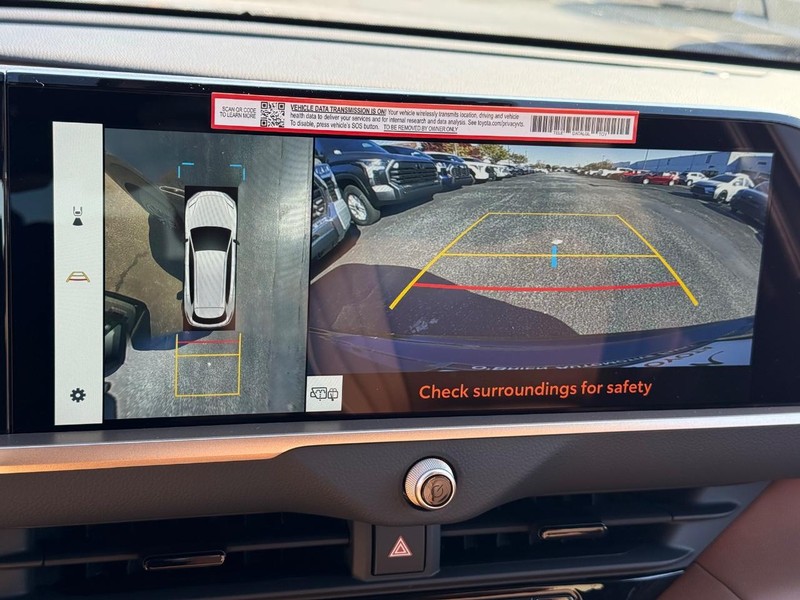 Toyota Crown Signia Vehicle Image 13