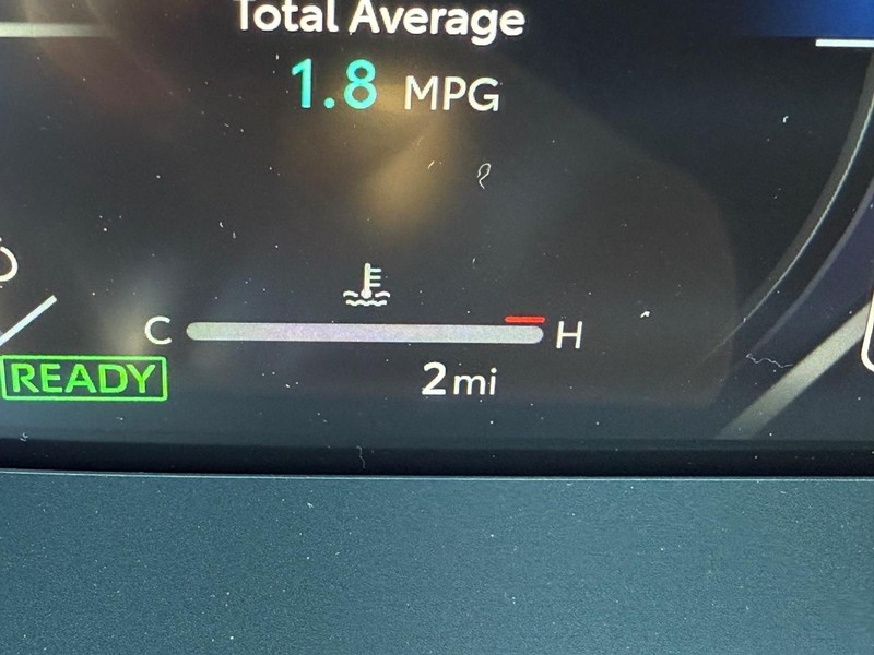 Toyota Crown Signia Vehicle Image 19