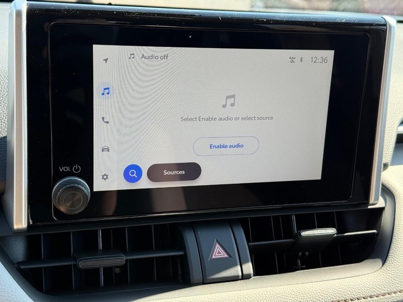 Toyota RAV4 Vehicle Image 10