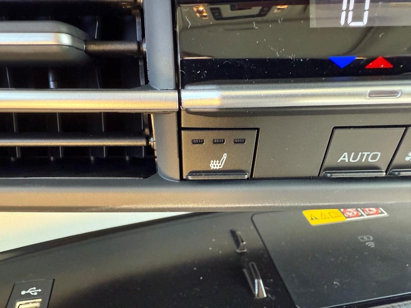 Toyota Sienna Vehicle Image 12