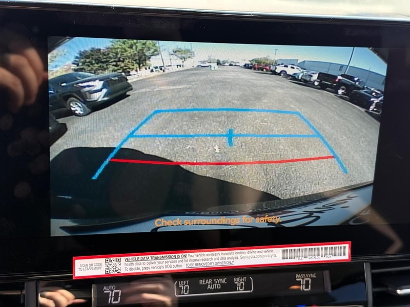 Toyota Sienna Vehicle Image 14