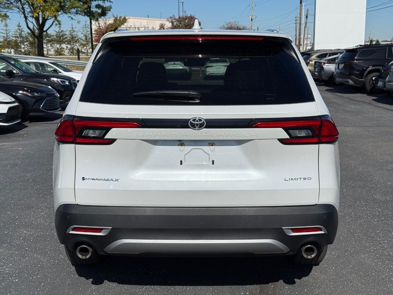 Toyota Grand Highlander Vehicle Image 04