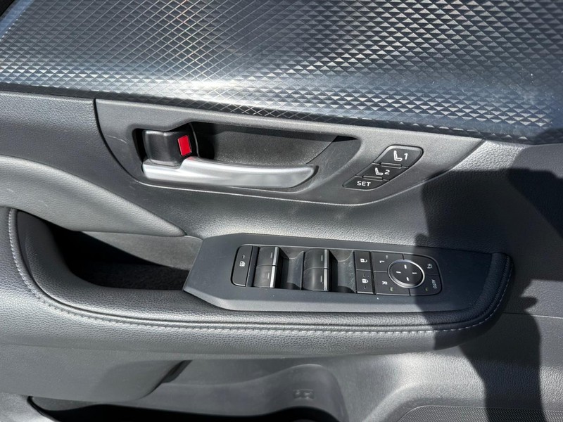 Toyota Grand Highlander Vehicle Image 25