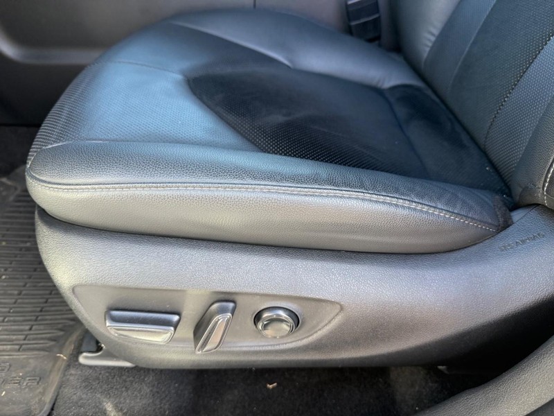 Toyota Grand Highlander Vehicle Image 26