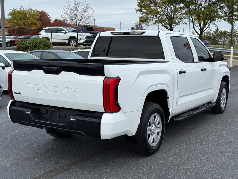 Toyota Tundra 4WD Vehicle Image 03