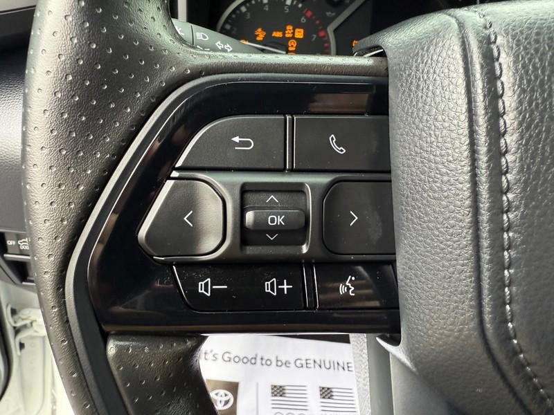 Toyota Tundra 4WD Vehicle Image 13