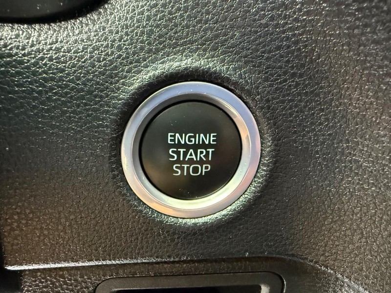 Toyota Tundra 4WD Vehicle Image 15