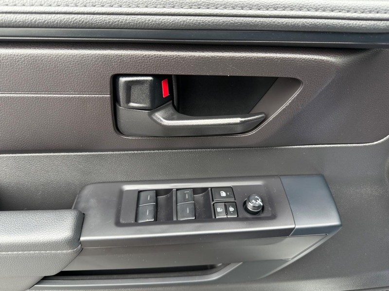 Toyota Tundra 4WD Vehicle Image 23