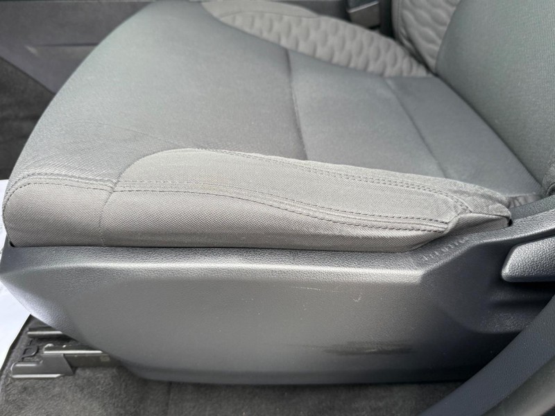 Toyota Tundra 4WD Vehicle Image 24