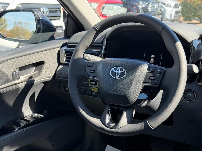 Toyota Camry Vehicle Image 07