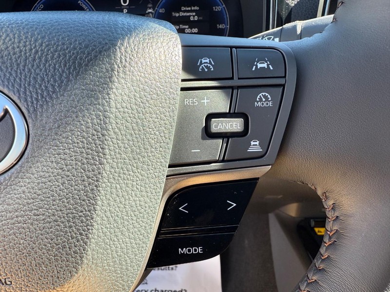 Toyota Camry Vehicle Image 09