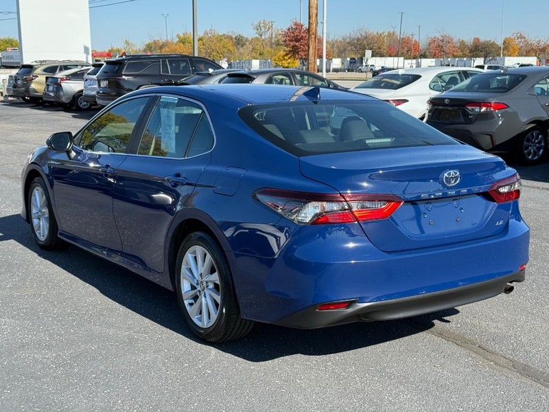 Toyota Camry Vehicle Image 05