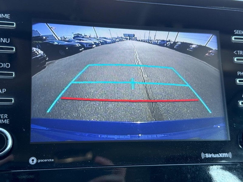 Toyota Camry Vehicle Image 16