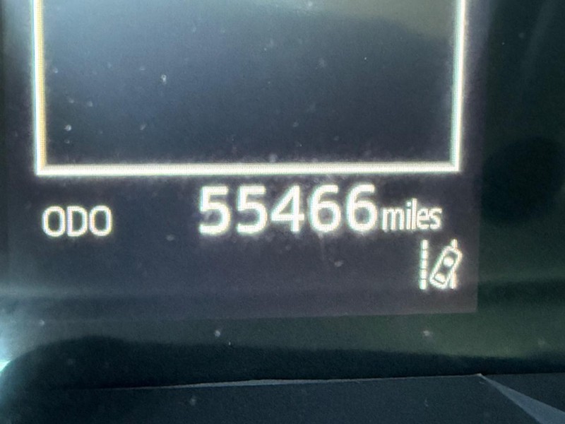 Toyota Camry Vehicle Image 21