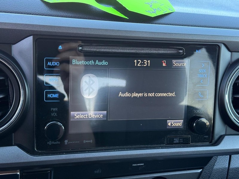 Toyota Tacoma 4WD Vehicle Image 14