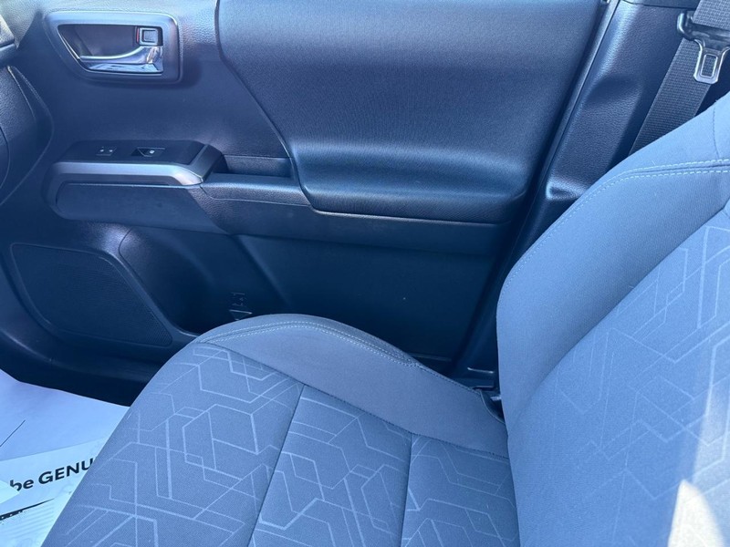 Toyota Tacoma 4WD Vehicle Image 18