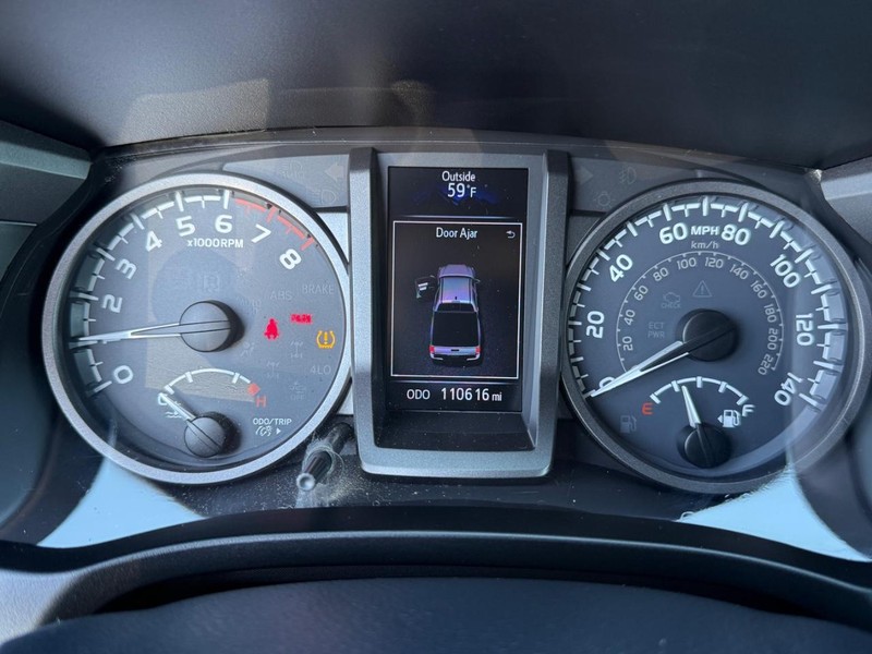 Toyota Tacoma 4WD Vehicle Image 19