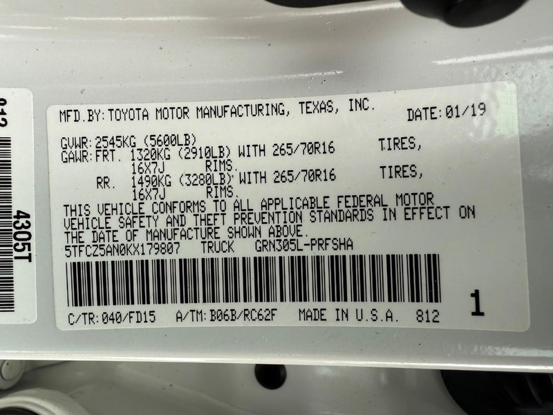 Toyota Tacoma 4WD Vehicle Image 24