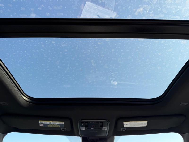 Toyota Tundra 4WD Vehicle Image 05